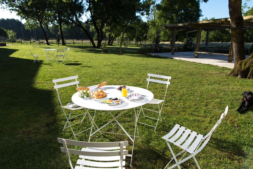 Les Cinq Sens Du Chateau Mayne Lalande Hotel Castelnau-de-Médoc Esterno foto