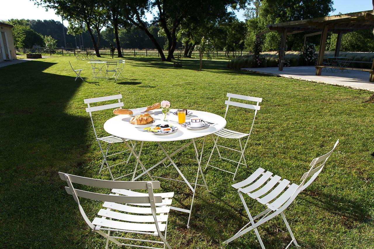 Les Cinq Sens Du Chateau Mayne Lalande Hotel Castelnau-de-Médoc Esterno foto